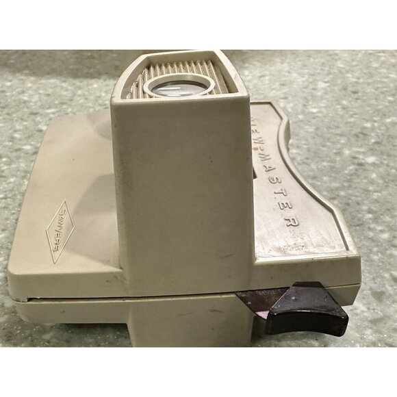 Sawyers  model G View Master Tan Colored Viewer Black Knob Rudolph Christmas 50s - Picture 5 of 10